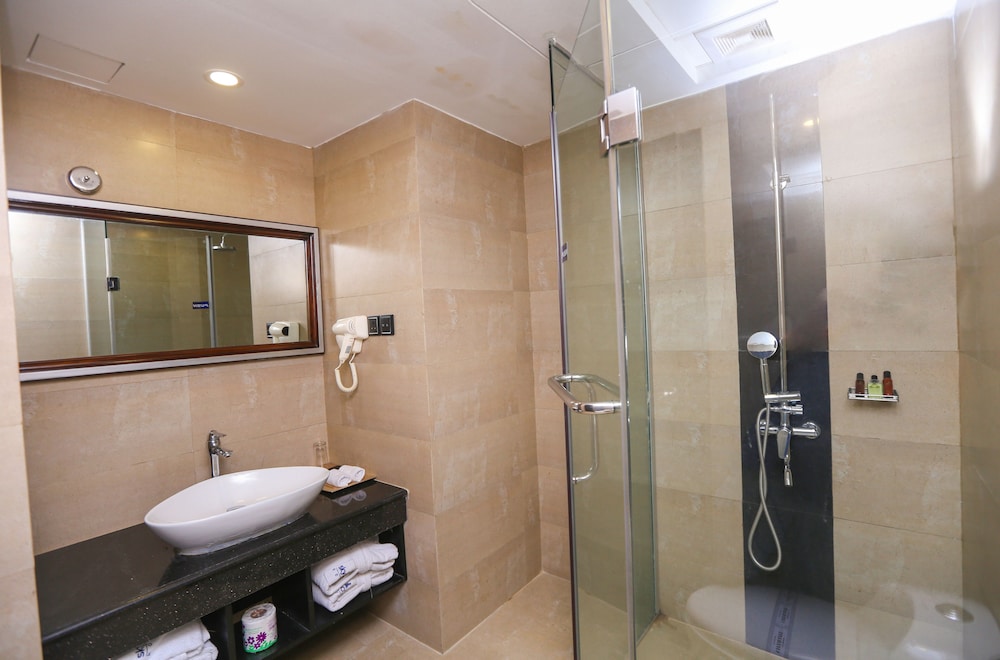 Sky City Hotel Dhaka 50/50
