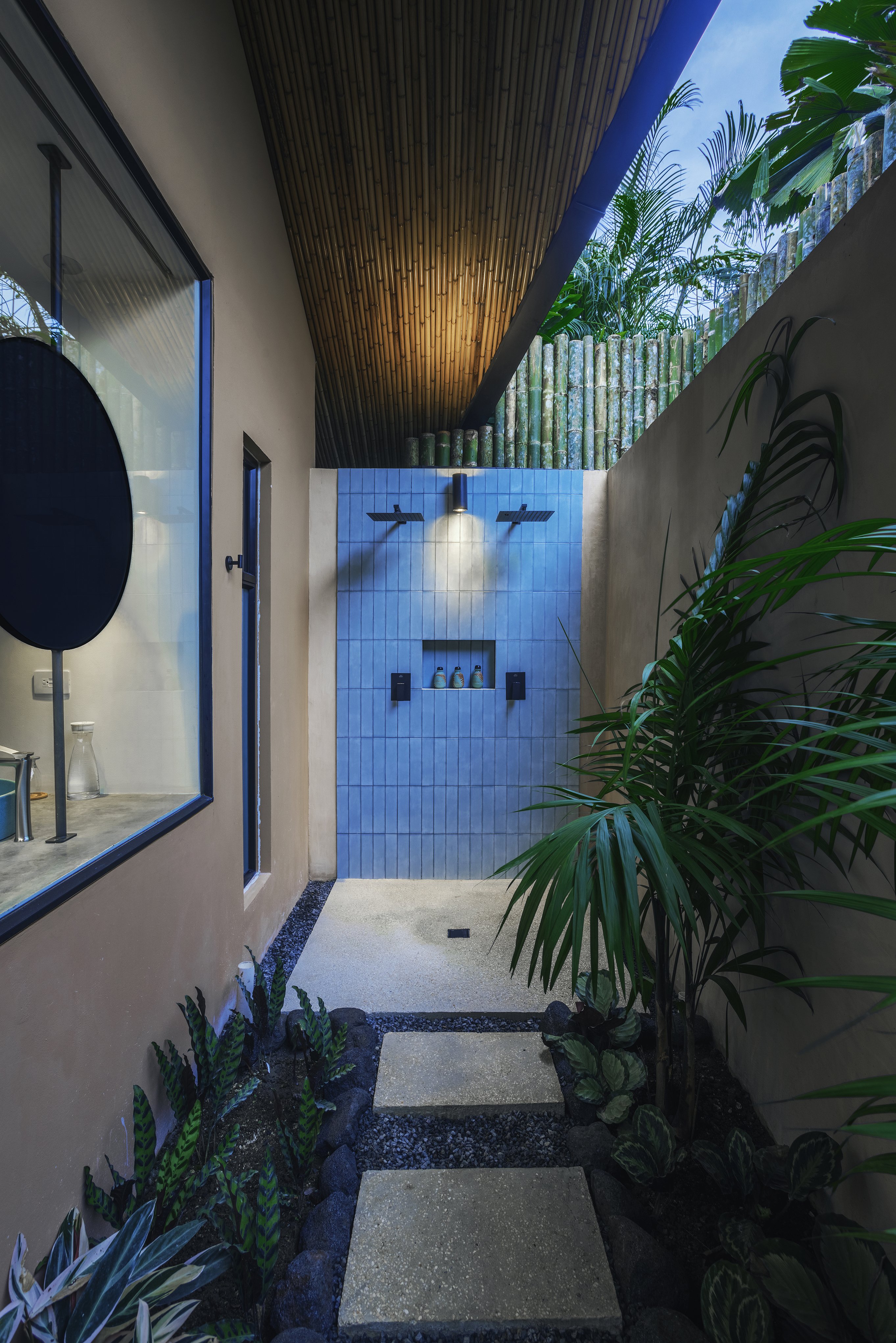 Nayara Gardens 34/35
