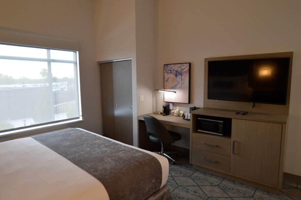 Best Western Plus Executive Residency Oklahoma City I 35 9/28