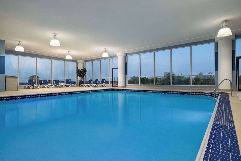 Wyndham Grand Fallsview Hotel 31/65