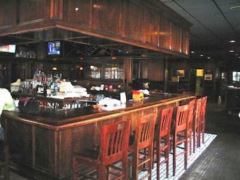 Colts Neck Inn Hotel 50/64