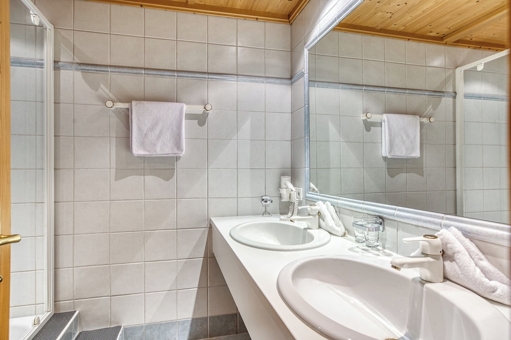 Alpenhotel Stolz 48/50