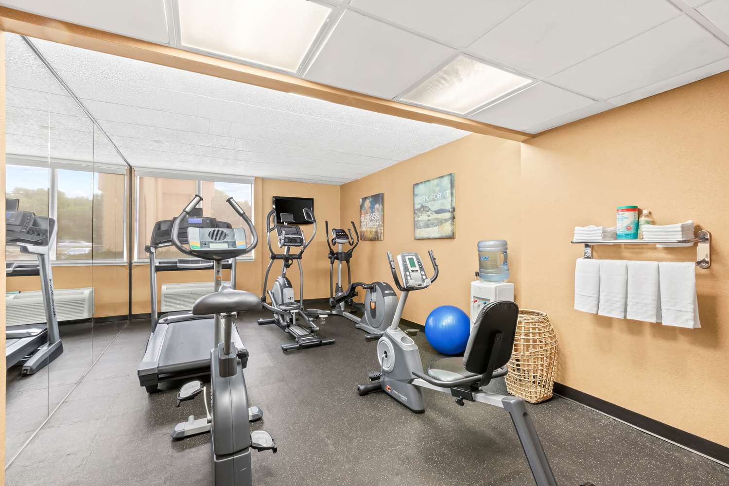 Best Western Hazlet Inn 17/27