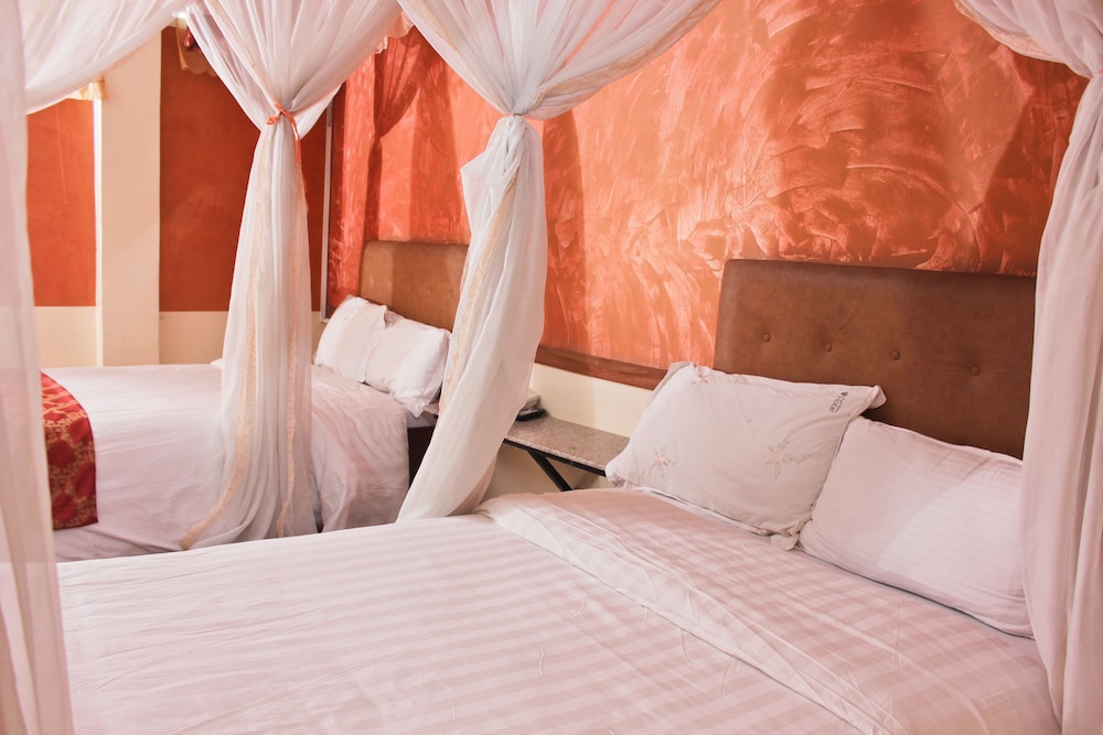 Pearl Palace Hotel 4/36