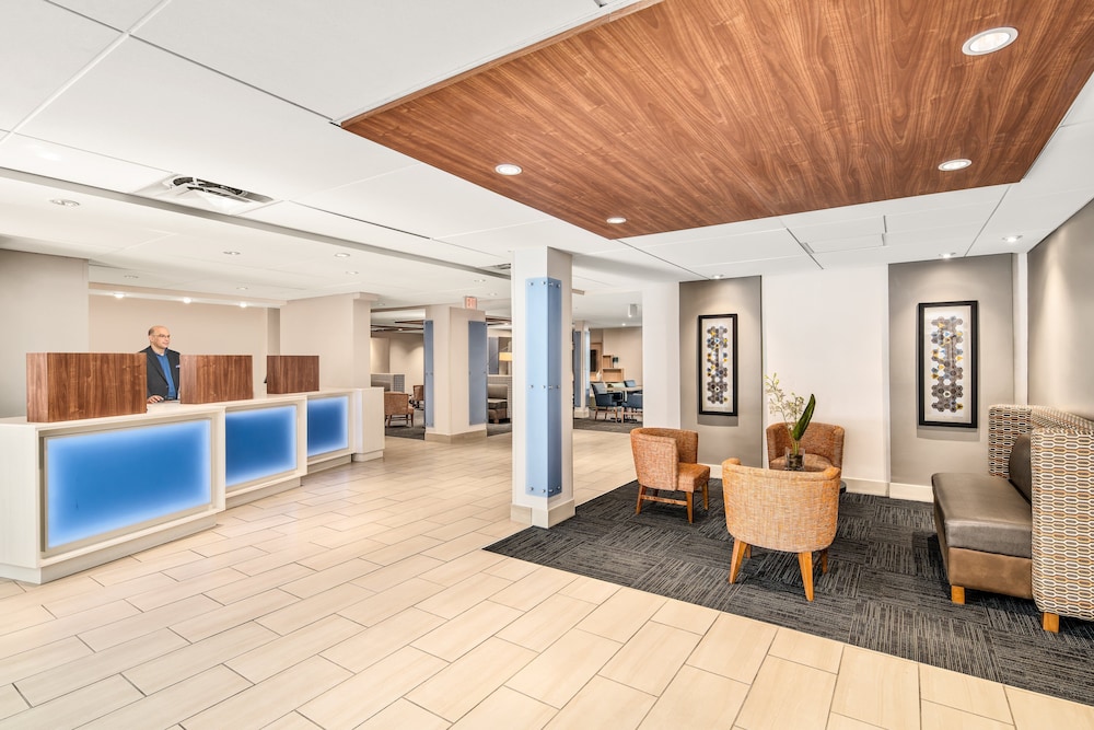 Holiday Inn Express Ft Lauderdale Cruise Airport 11/55