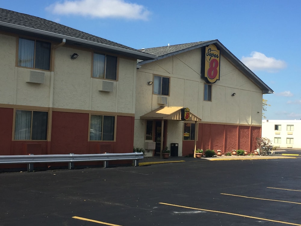 Super 8 By Wyndham Merrillville/Gary Area 1/46