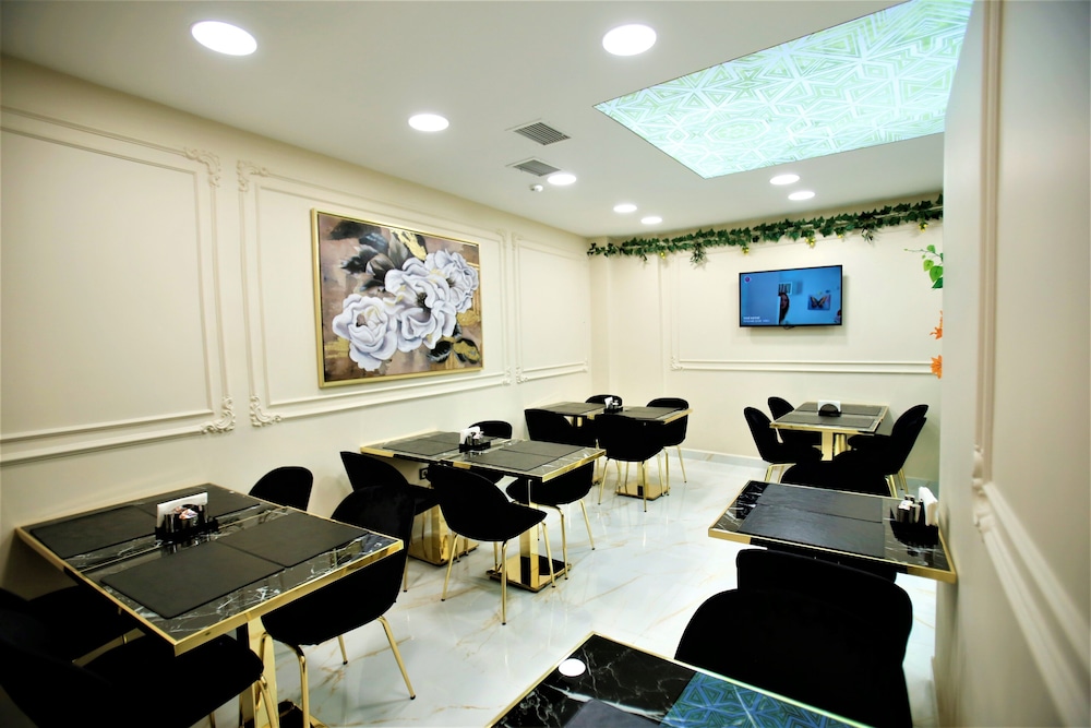 Omma Hotel 34/40