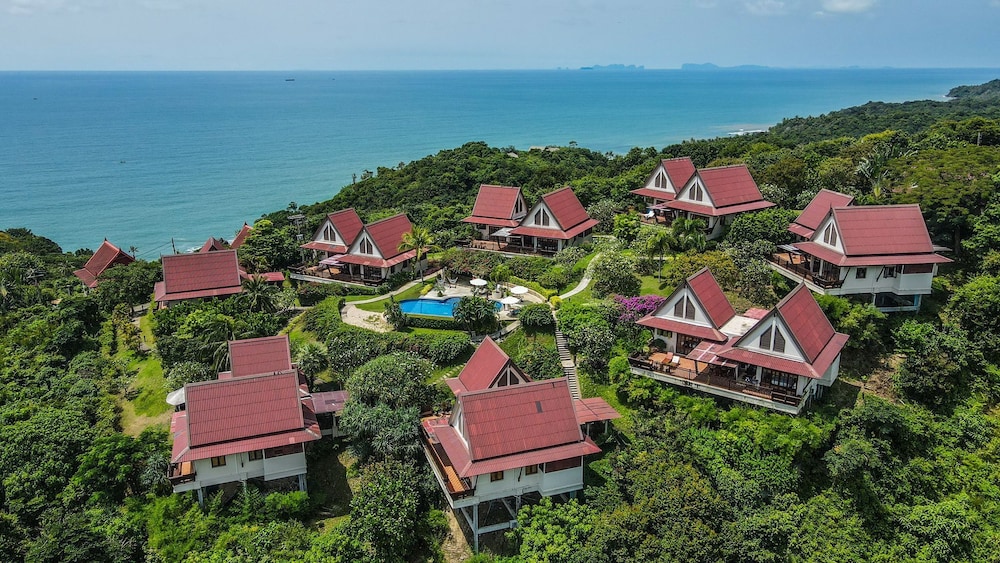 Baan Kantiang See Villa Resort 41/50