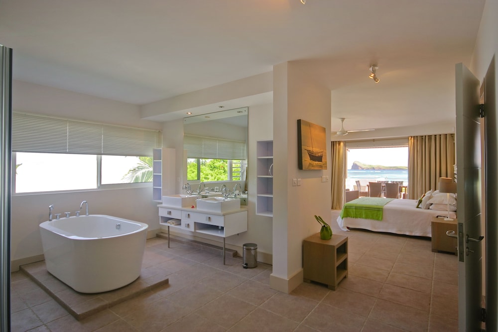 CAPE POINT SEAFRONT SUITES & PENTHOUSE BY LOV 28/51