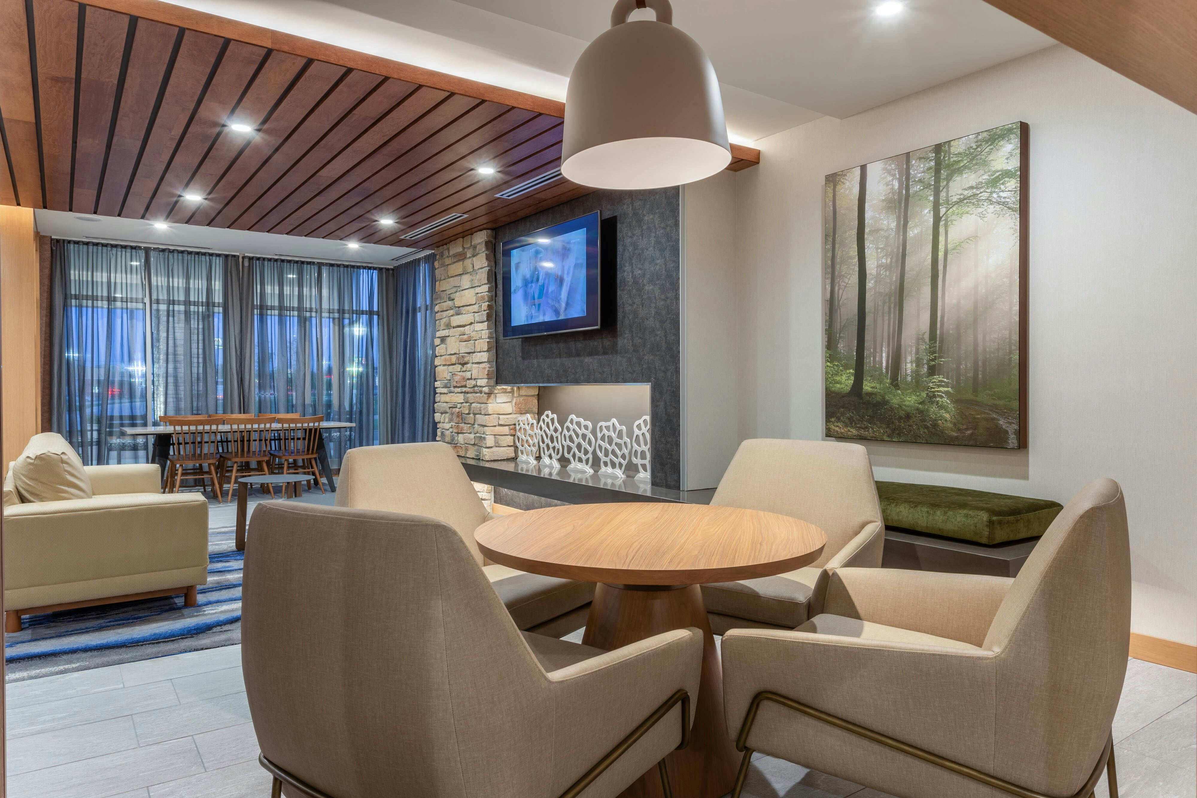 Fairfield Inn & Suites Franklin 25/34