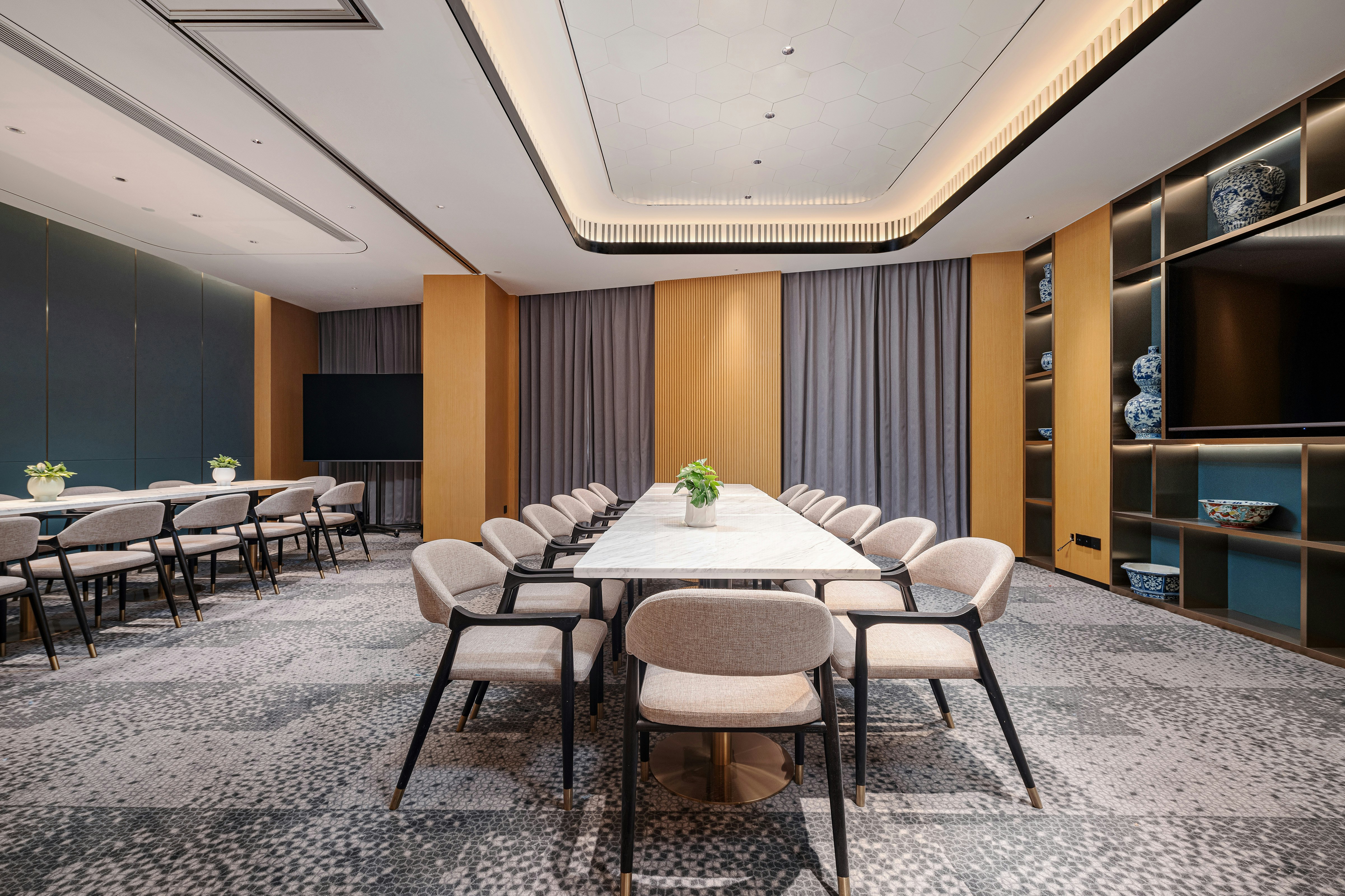 Hilton Garden Inn Beijing Temple of Heaven East Gate Station 17/19