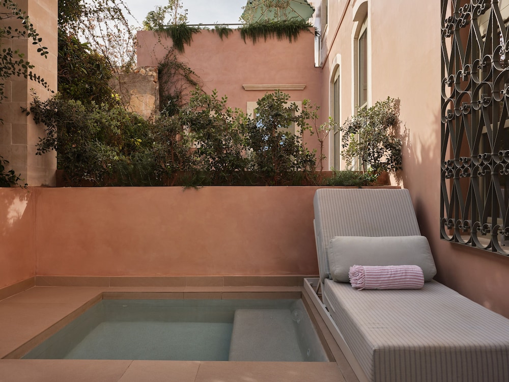 Domus Blanc Boutique Hotel 40/60