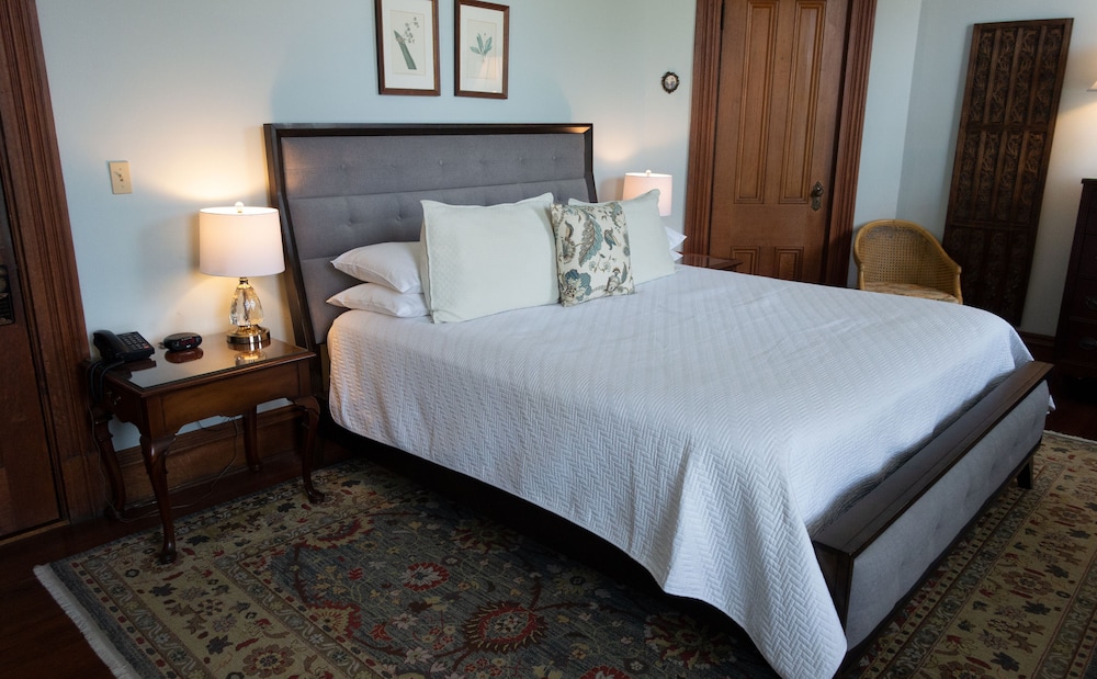 Forsyth Park Inn 12/50