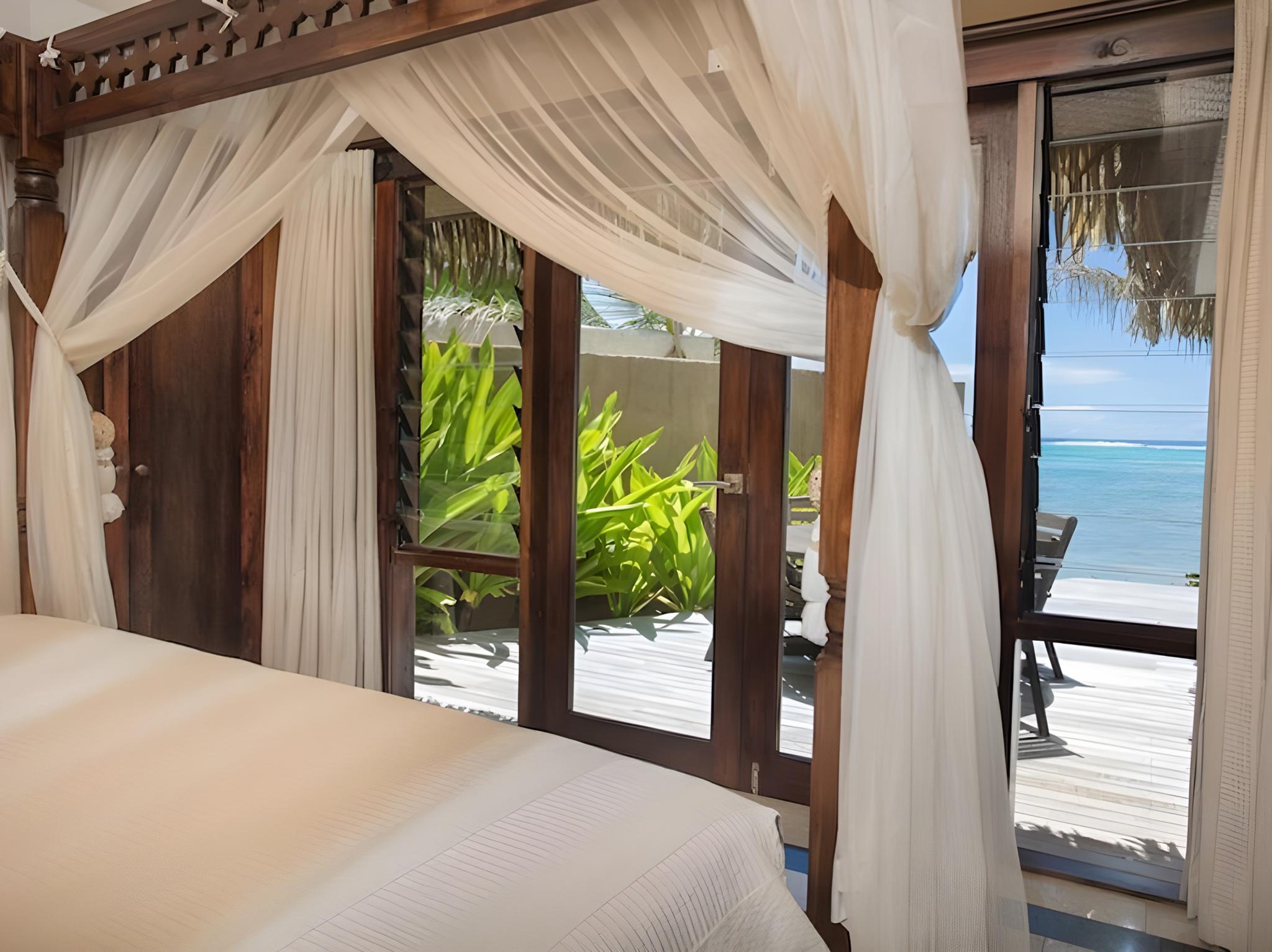 2 Bedrooms, Pool, Villa, Beach Front