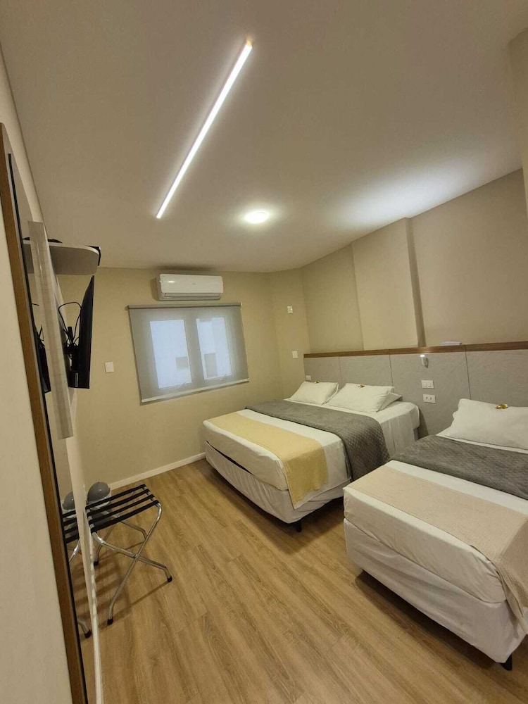Master, Triple, 1 Queen and 1 Single Bed