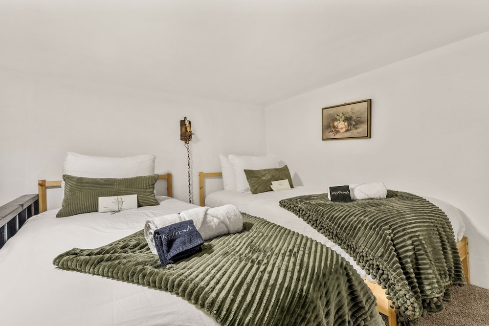 The Little Loft, Twin Beds, Bunk Bed