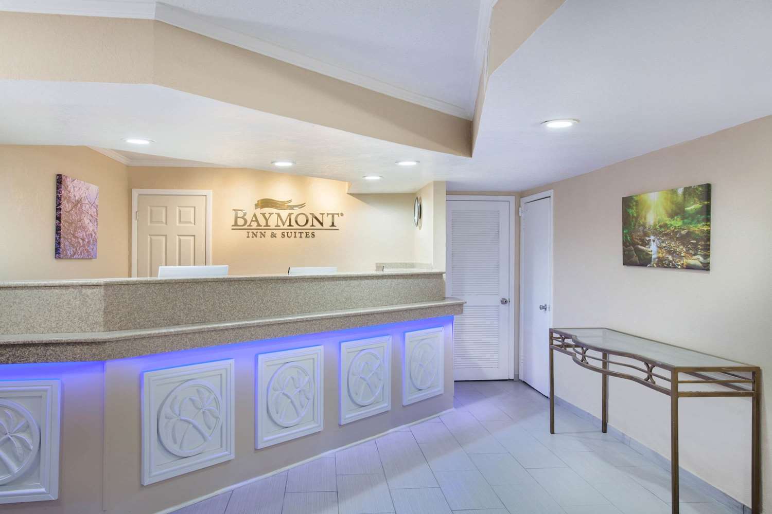 Baymont by Wyndham Lake City I-75 4/30