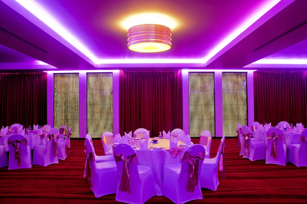 Pegasus Reef Hotel 36/75