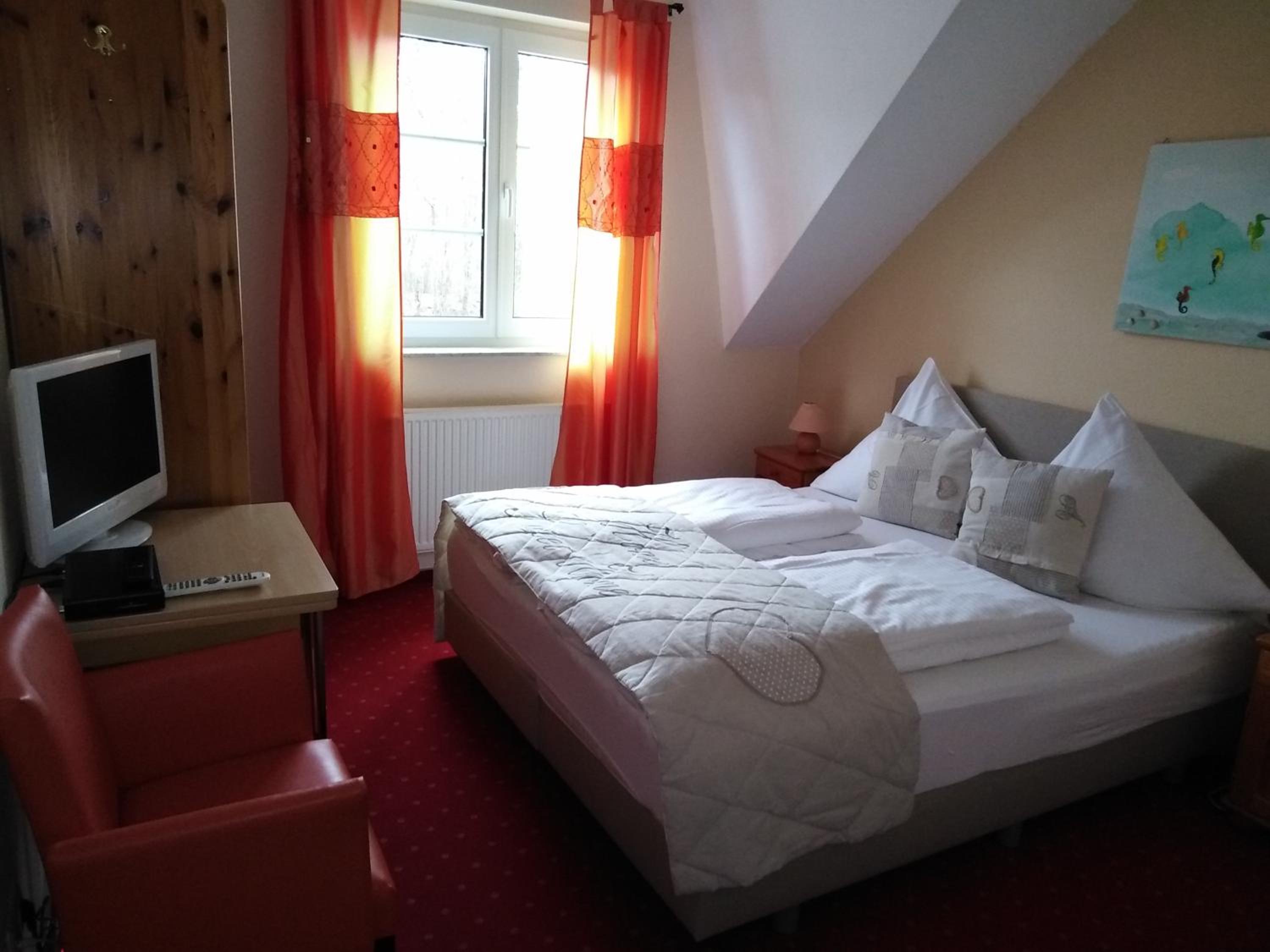 Hotel Rosengarten 32/64