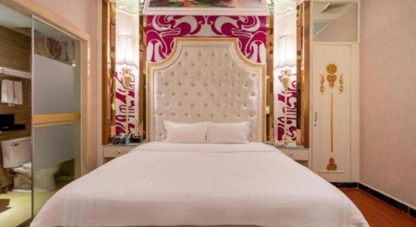 The Clipper Hotel 20/36