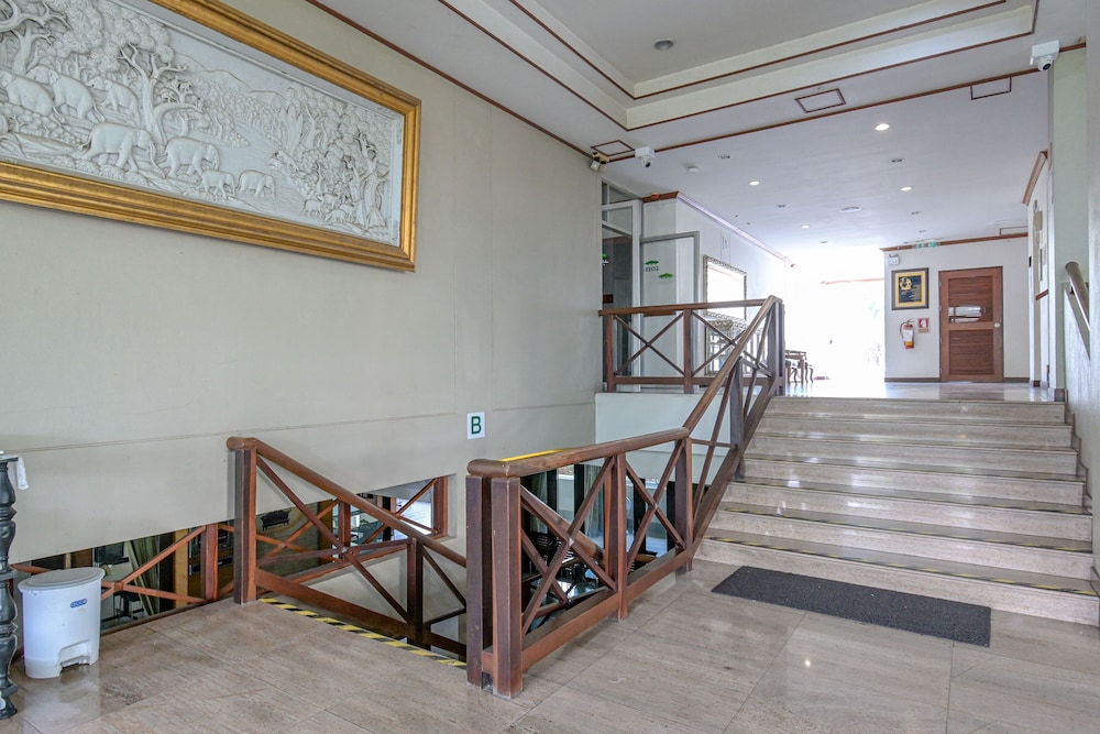 Rattana Park Hotel 73/98