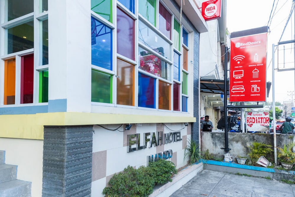 RedDoorz Plus @ Paal 2 Manado (RedDoorz - Elfah Hotel) 5/41