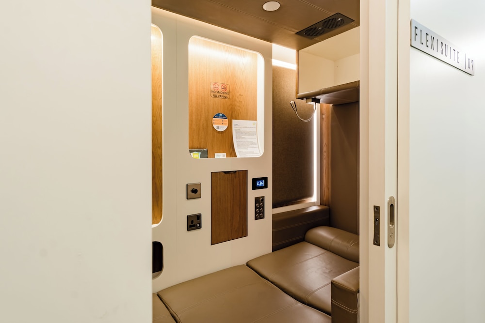 Sleep N Fly Sleep Lounge A Gates Terminal 3 Transit Only 50/50