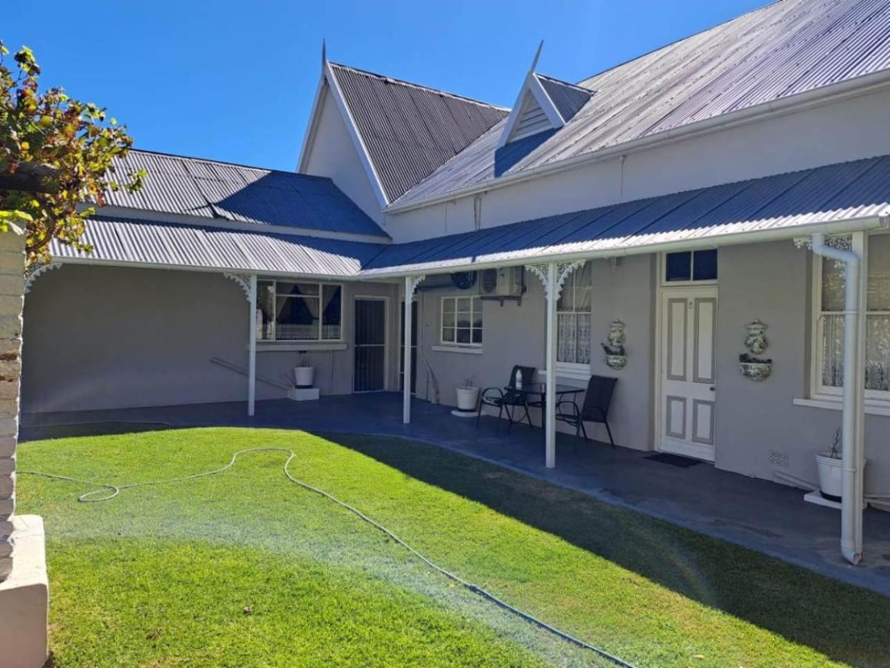 Moonlight Manor Boutique Guesthouse 30/33