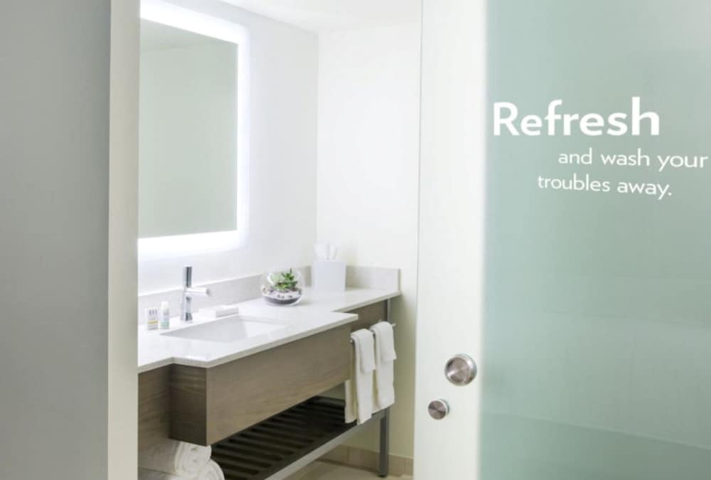 Renovated, Standard, Queen Bed، EVEN Hotel Rockville Washington DC Area 8/8