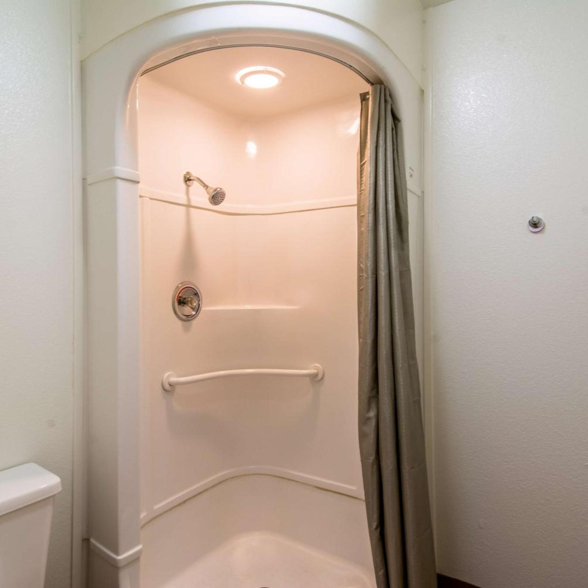 غرفة رباعية، Motel6 Redding, CA - North 10/10