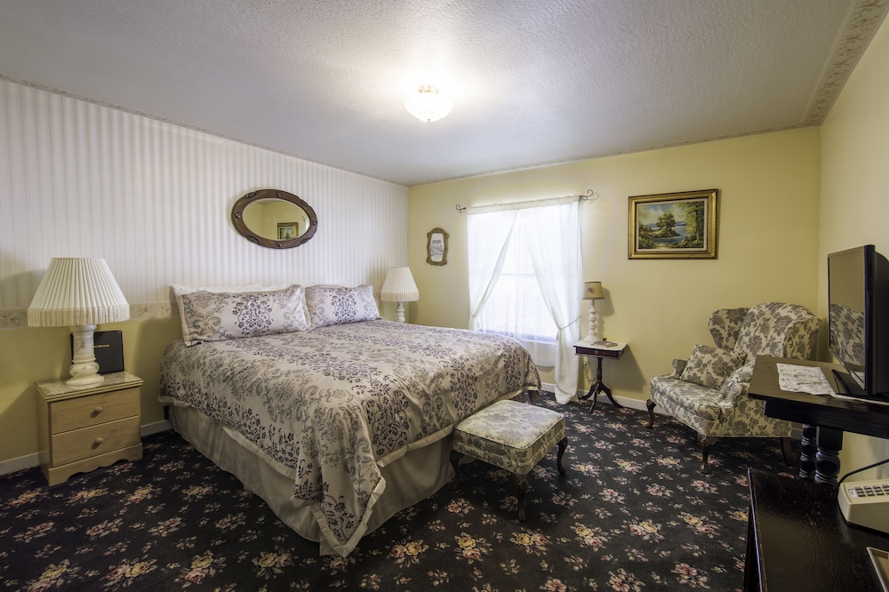 Historic Cary House Hotel 28/51