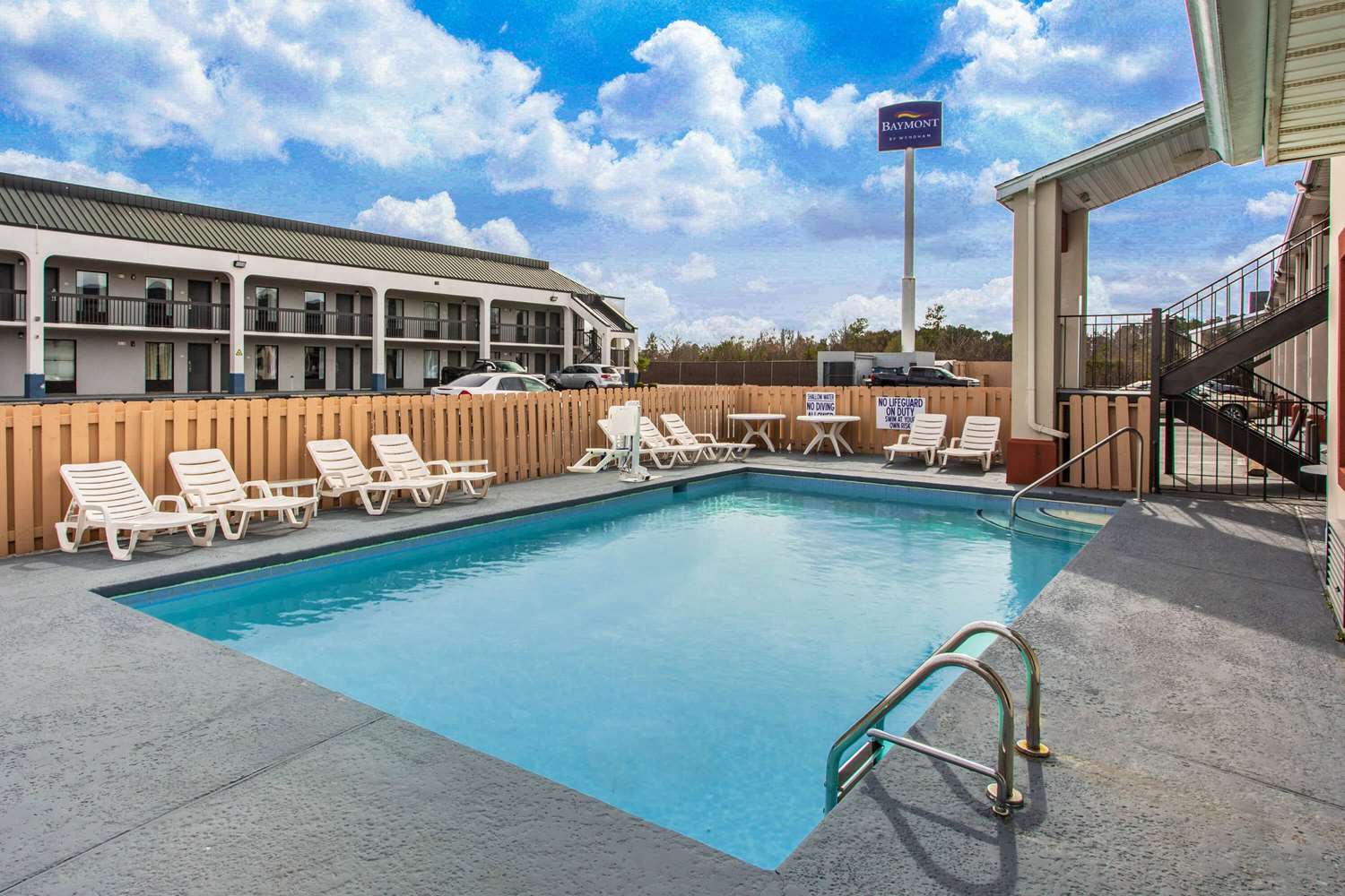 Super 8 by Wyndham Florence 21/23