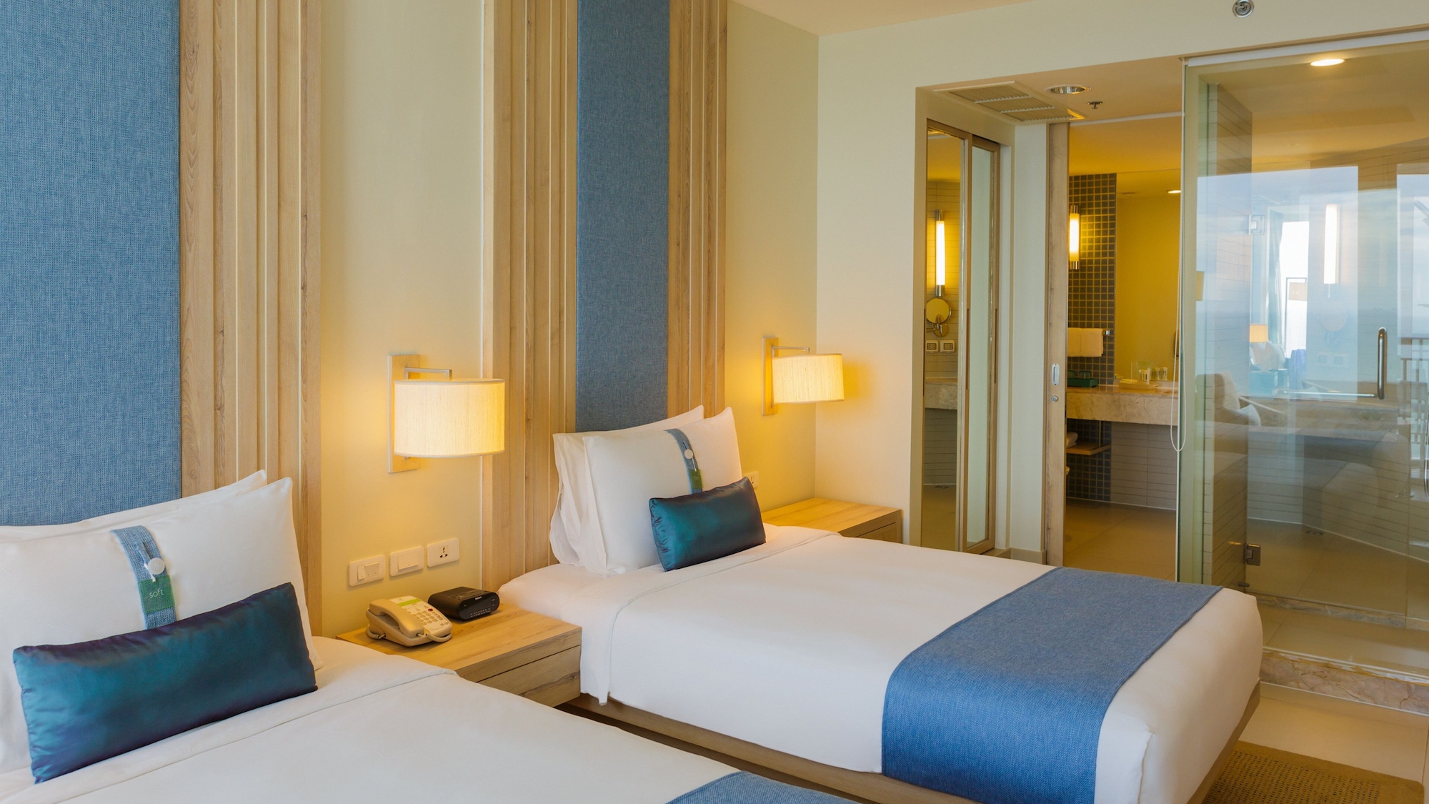 Standard, Twin Beds, Beach View, Bay Tower