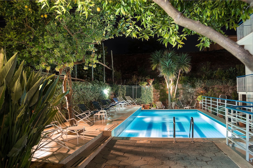 Hotel Club Sorrento 44/50