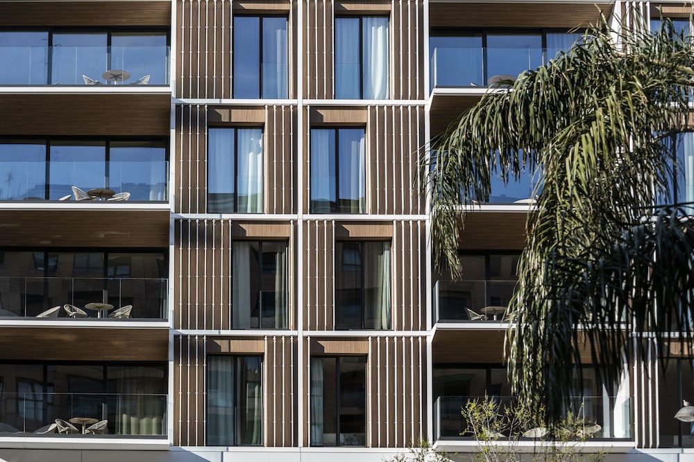 Intelier Core Suites Valencia 5/45
