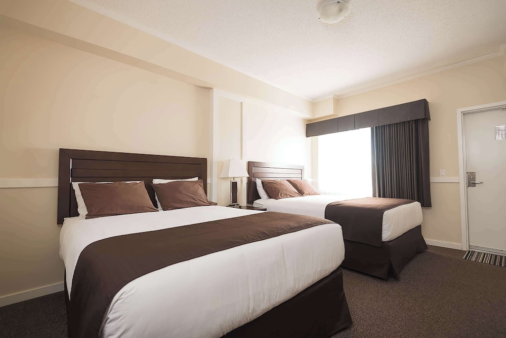 Days Inn by Wyndham Lamont 19/50