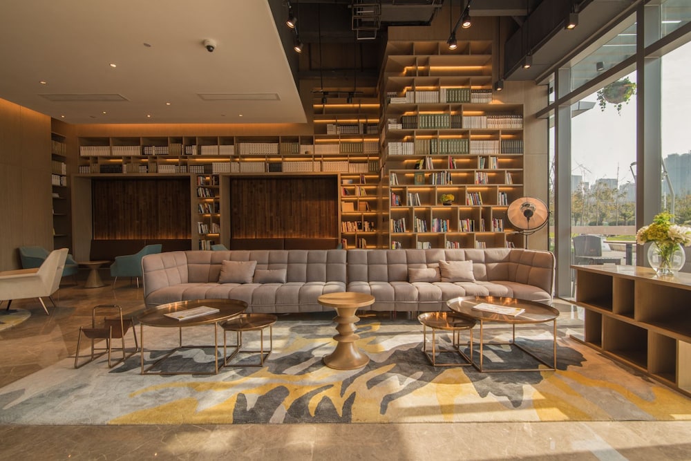 Auraya By Suning Nanjing Hexi 20/26