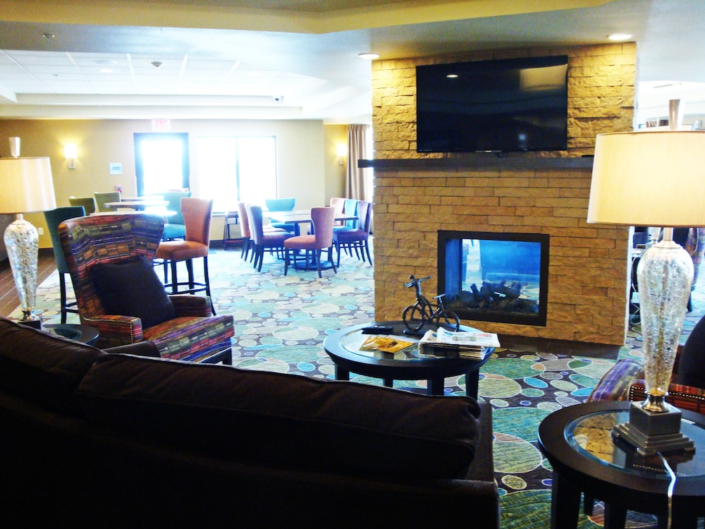 Holiday Inn Express Suites Pocatello 68/97