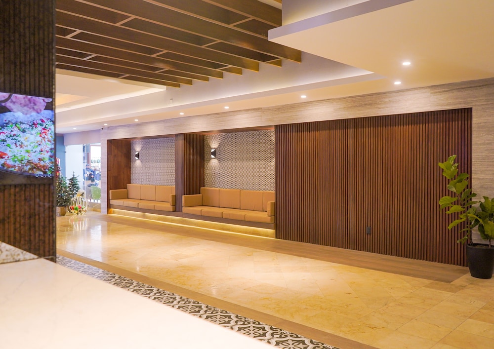 Oceano Palace Beach Hotel 6/50