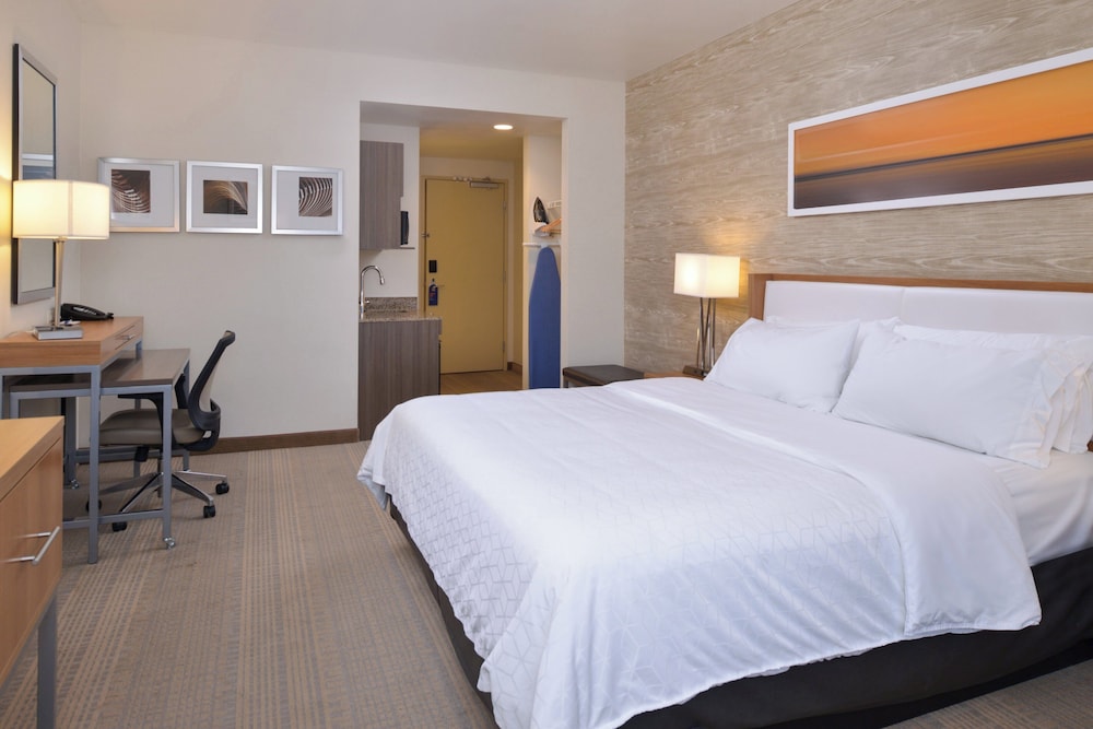 جناح بسرير كينج لذوي الإعاقة، Holiday Inn Express Suites Pocatello 4/8