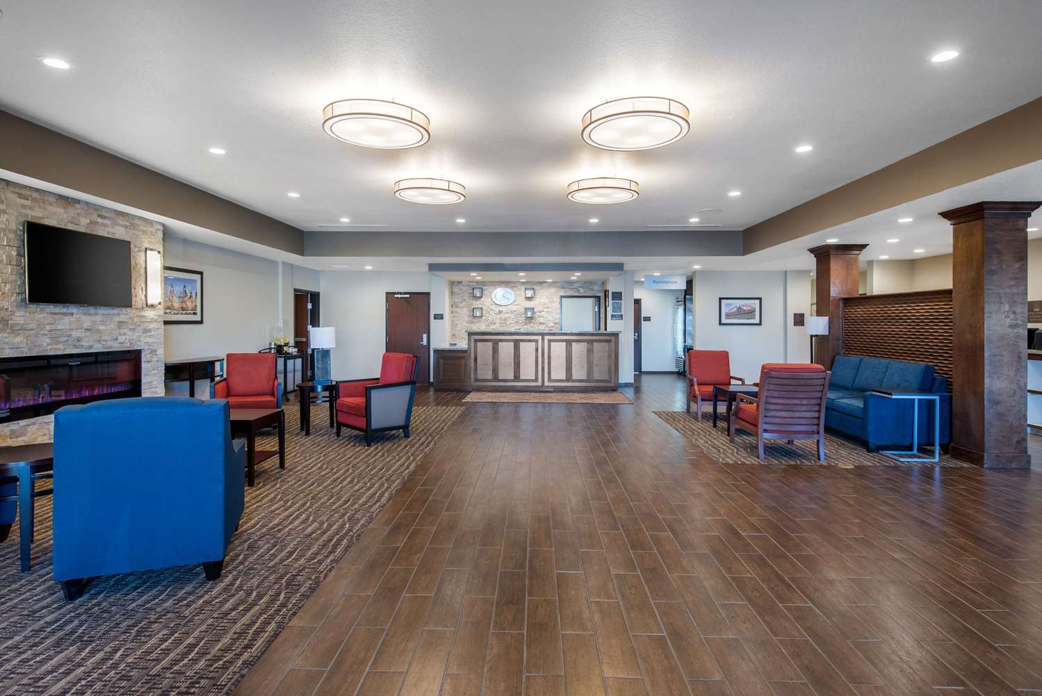 Comfort Suites Denver International Airport 8/12