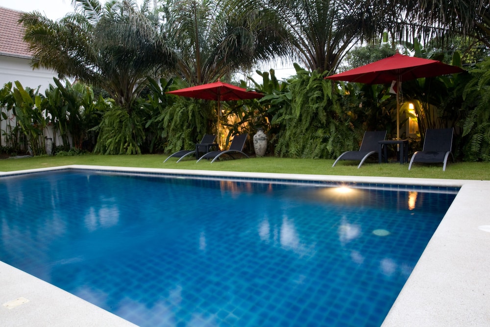 PALM GROVE RESORT 36/42