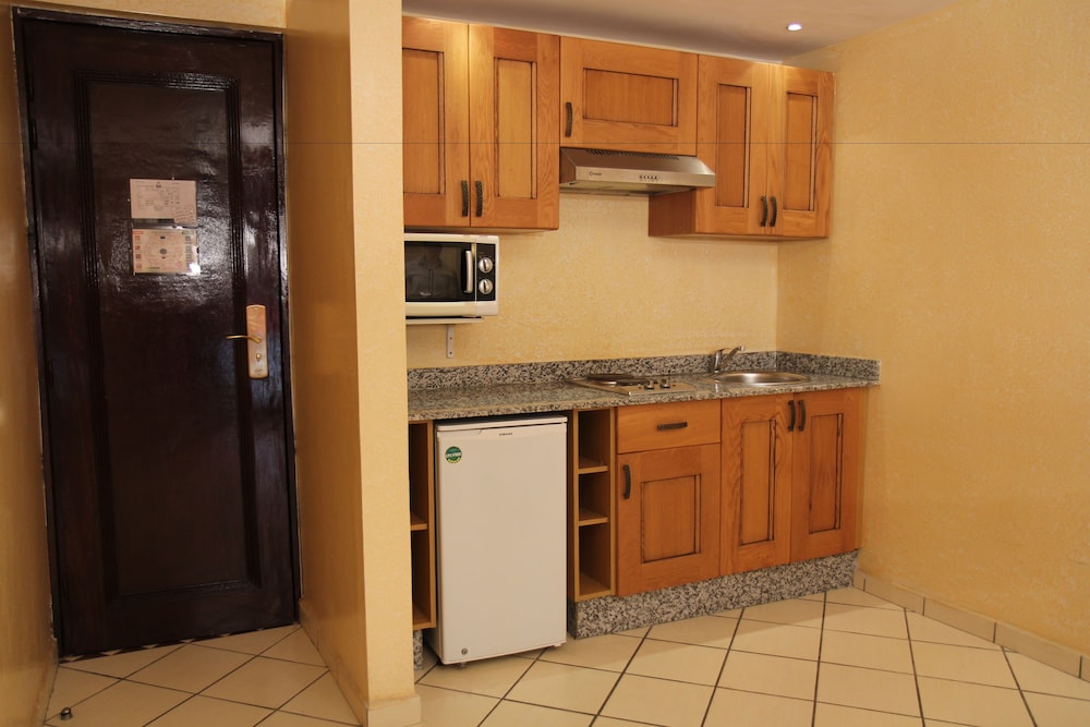 New Farah Hotel 8/44