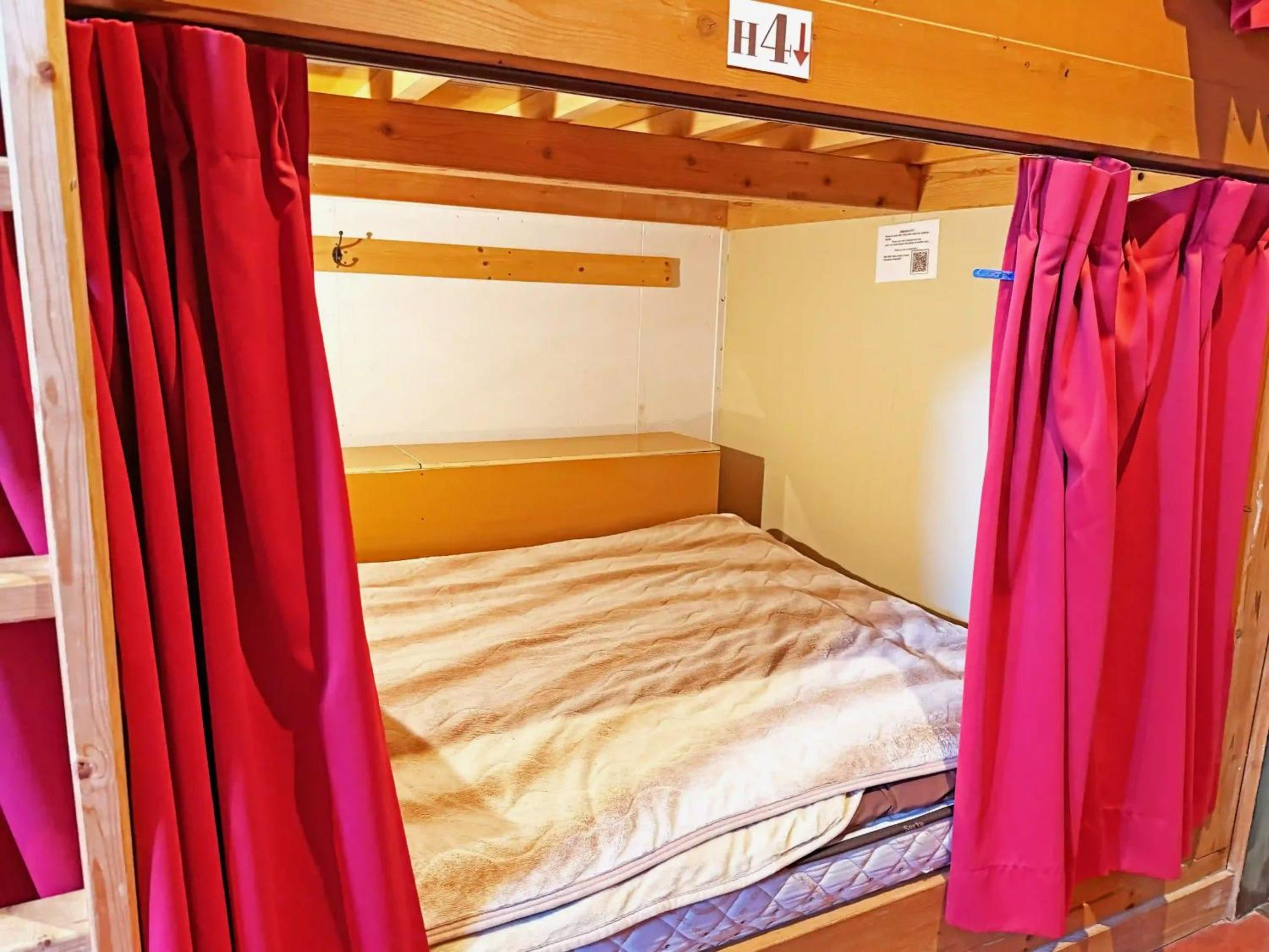 Mixed Dorm, Deluxe, Single, Single Bed, 14 Beds