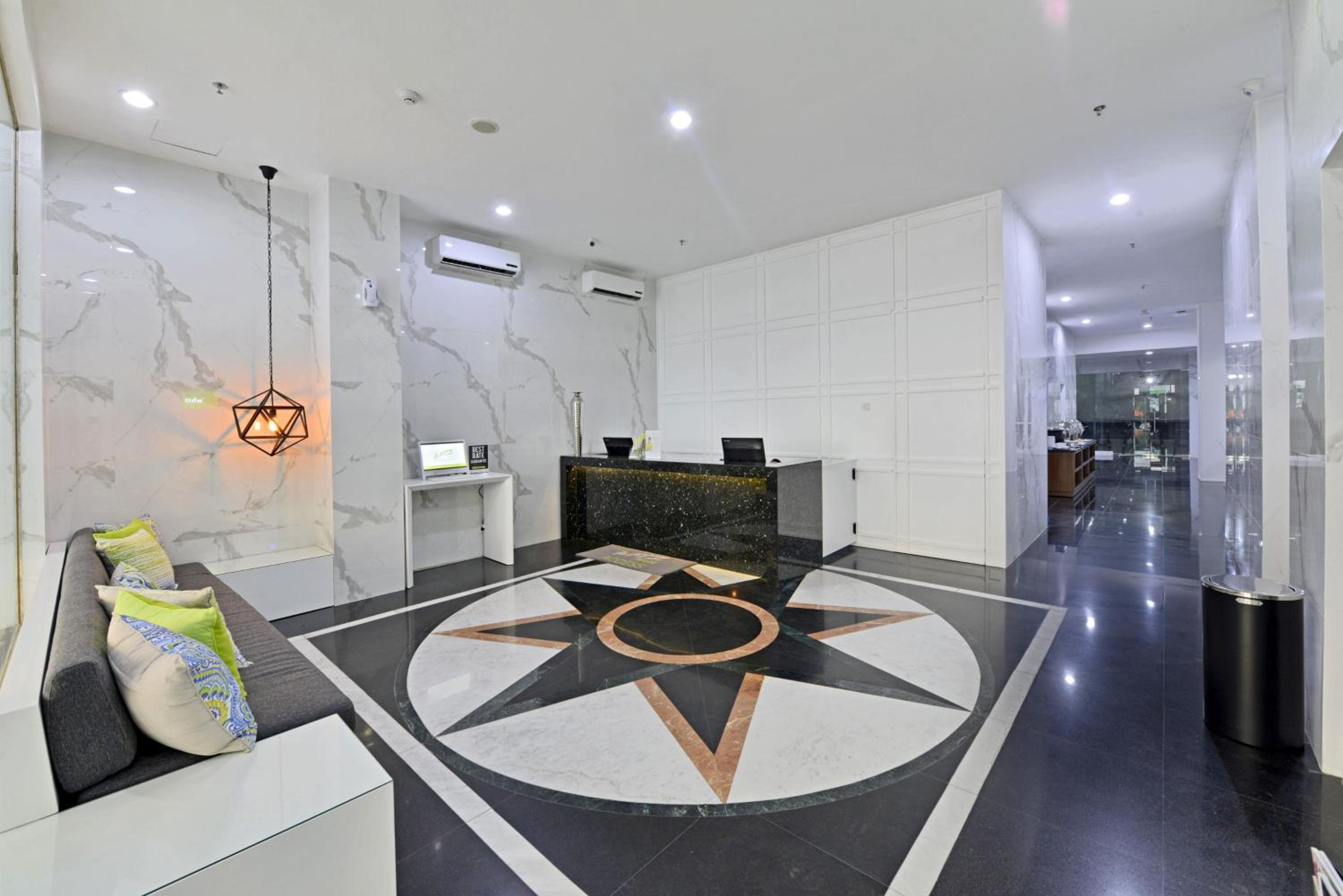 Whiz Hotel Falatehan Jakarta 13/57