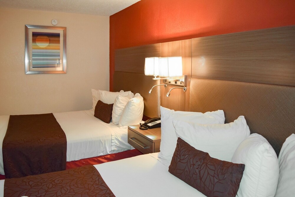 Best Western West Hills Inn Chadron 16/33