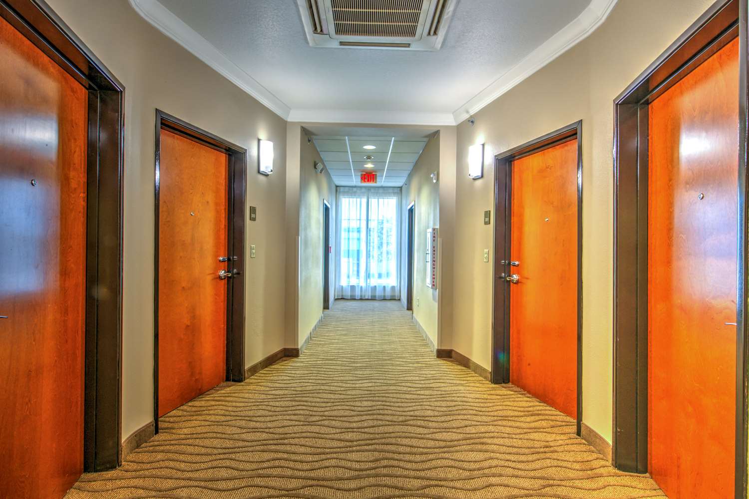 Comfort Suites Tomball Medical Center, TX 32/57