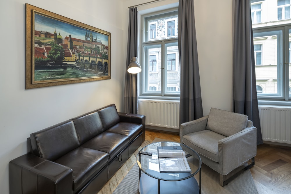 Old Town Aparthotel Michalska 45/75