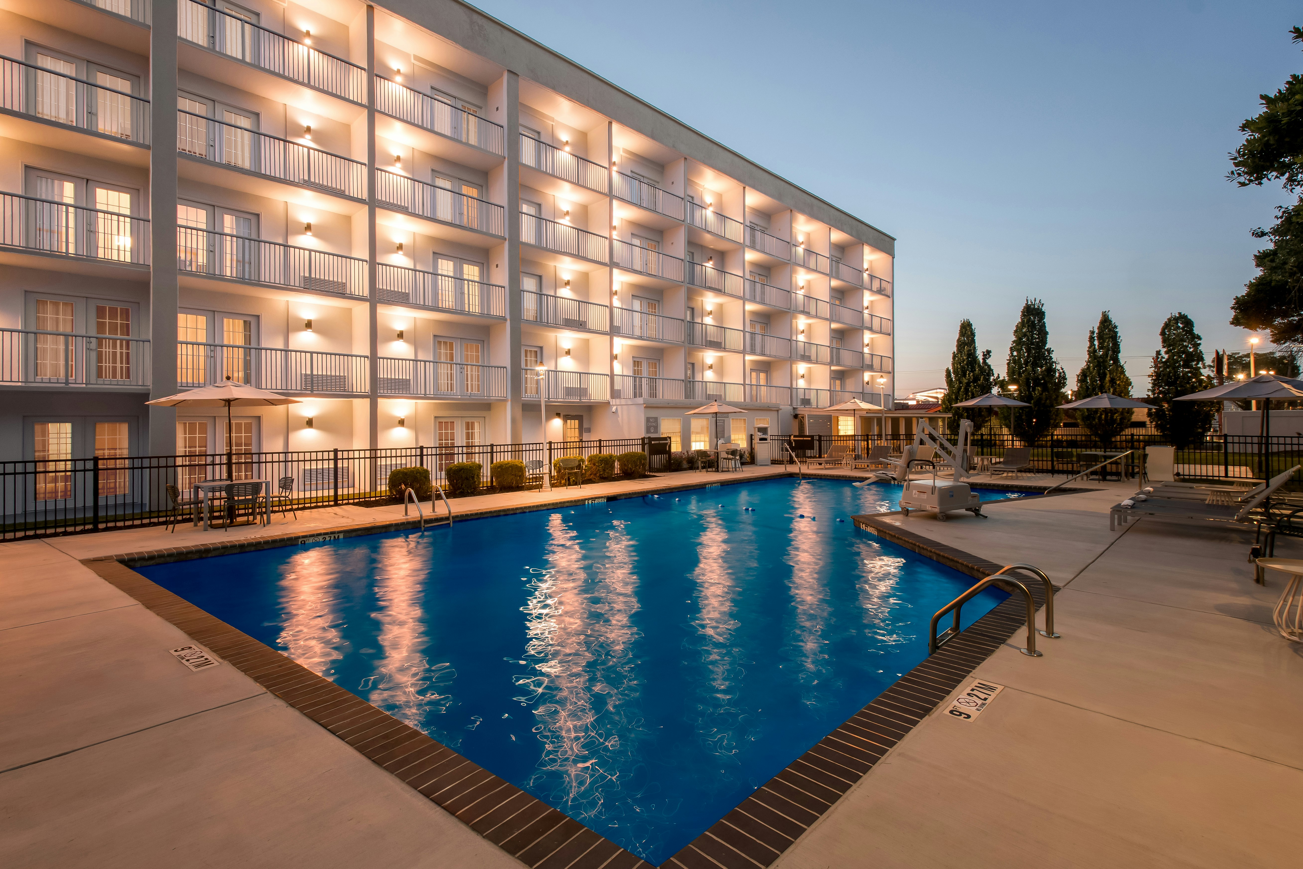 District 3 Hotel Ascend Hotel Collection 3/21