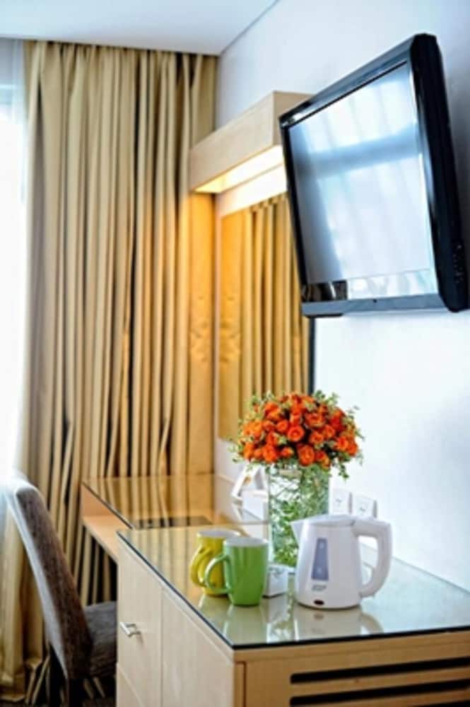 Lobby at St Giles Hotel Makati, MAKATI